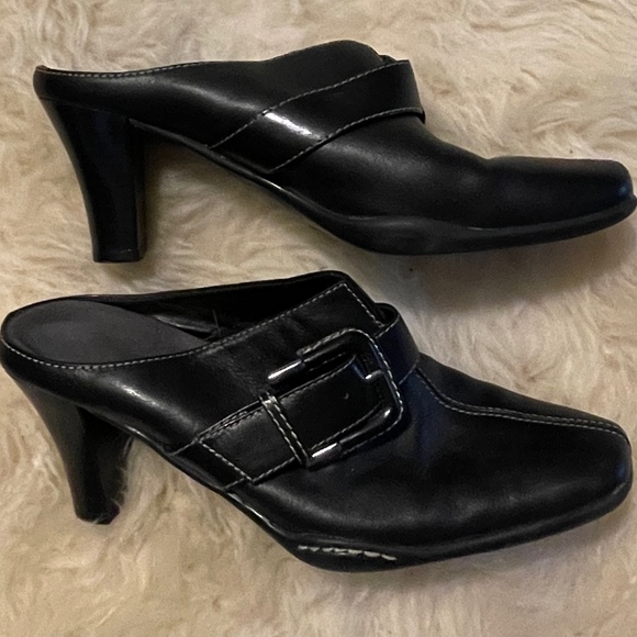 Slip on Leather Shoes - Picture 4 of 7